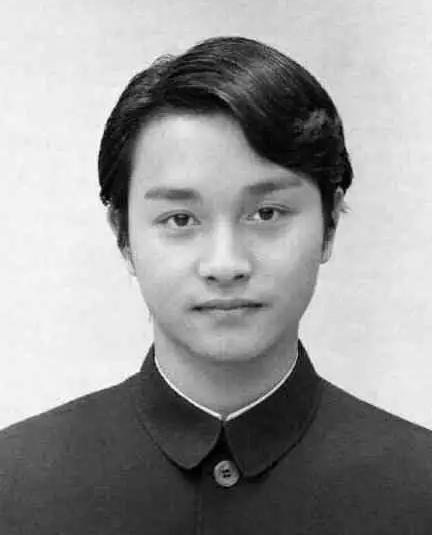 2001年中专毕业证照片是黑白照吗（2001年中专毕业证照片标准）